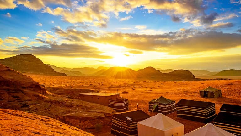 Desierto del Wadi Rum al atardecer