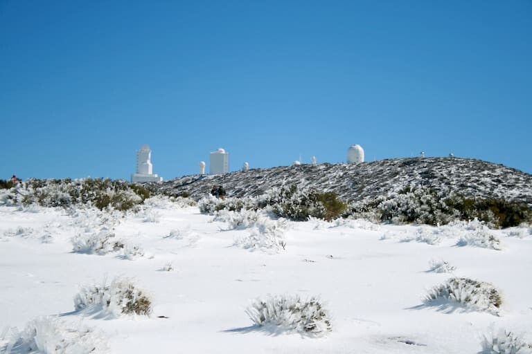 El Observatorio del Teide en invierno.